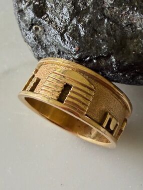 14K Gold Native American Vintage Storyteller Ring